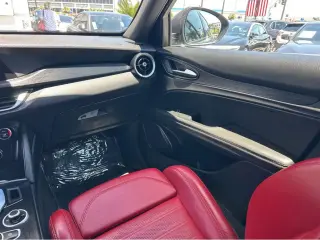 2023 Alfa Romeo Stelvio Sprint