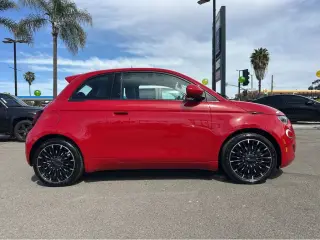 2024 FIAT 500e INSPI(RED)