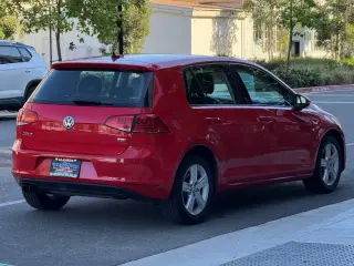 2017 Volkswagen Golf Wolfsburg Edition