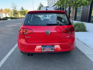 2017 Volkswagen Golf Wolfsburg Edition