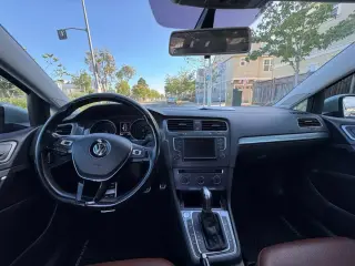 2017 Volkswagen Golf Alltrack