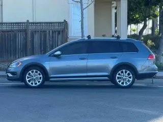 2017 Volkswagen Golf Alltrack