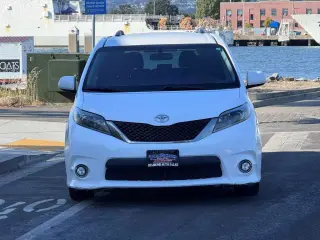 2016 Toyota Sienna
