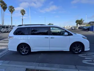 2016 Toyota Sienna