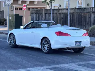 2011 INFINITI G37 Convertible