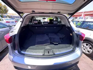 2017 INFINITI QX70