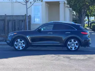 2009 INFINITI FX50