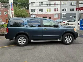 2013 Nissan Armada