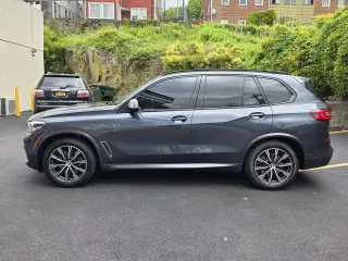 2020 BMW X5 M50i