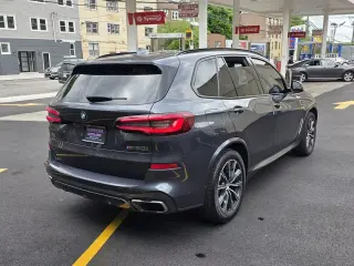 2020 BMW X5 M50i