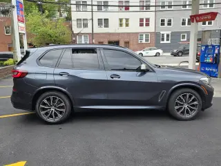 2020 BMW X5 M50i
