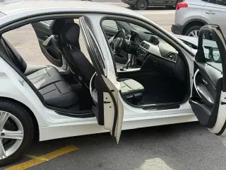 2014 BMW 3 Series 320i