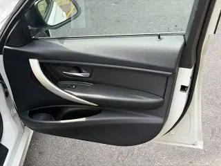 2014 BMW 3 Series 320i