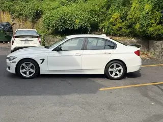 2014 BMW 3 Series 320i