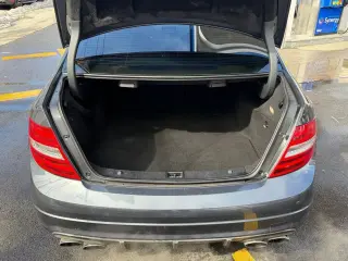 2009 Mercedes-Benz C63 AMG