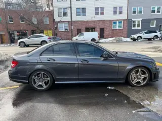 2009 Mercedes-Benz C63 AMG