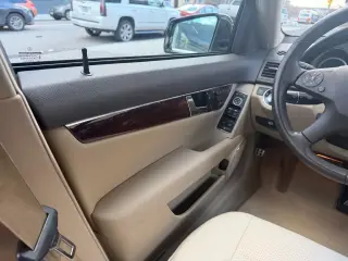 2011 Mercedes-Benz C 300 4MATIC Sport Sedan