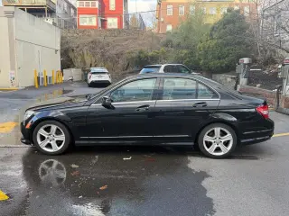 2011 Mercedes-Benz C 300 4MATIC Sport Sedan