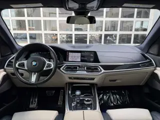 2021 BMW X7 M50i