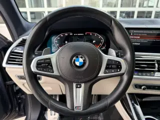 2021 BMW X7 M50i