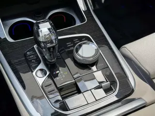 2021 BMW X7 M50i