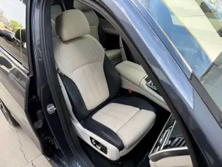 2021 BMW X7 M50i