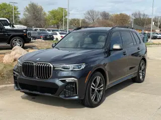 2021 BMW X7 M50i
