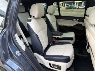 2021 BMW X7 M50i