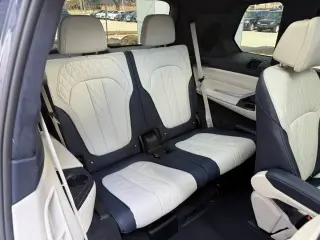 2021 BMW X7 M50i