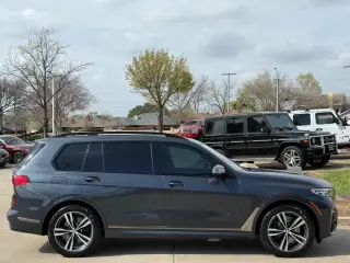 2021 BMW X7 M50i