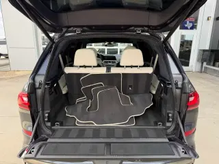 2021 BMW X7 M50i