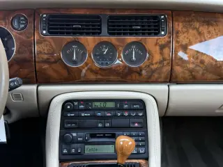1998 Jaguar XK8