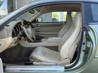1998 Jaguar XK8