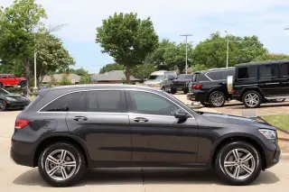 2021 Mercedes-Benz GLC 300