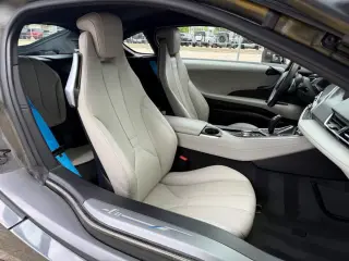 2015 BMW i8