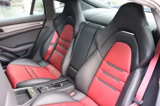2020 Porsche Panamera GTS