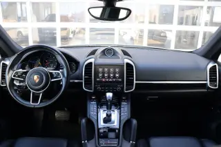 2018 Porsche Cayenne Platinum Edition