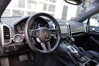 2018 Porsche Cayenne Platinum Edition
