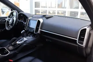 2018 Porsche Cayenne Platinum Edition