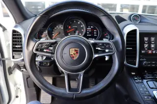 2018 Porsche Cayenne Platinum Edition