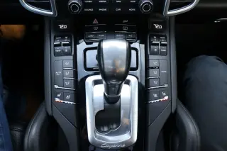 2018 Porsche Cayenne Platinum Edition