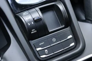2018 Porsche Cayenne Platinum Edition