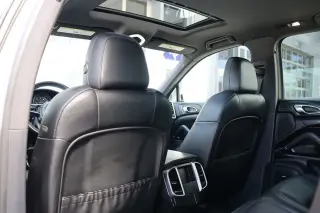 2018 Porsche Cayenne Platinum Edition