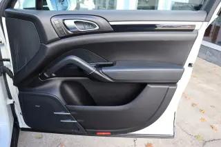2018 Porsche Cayenne Platinum Edition