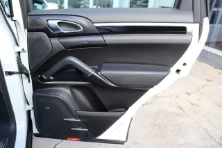 2018 Porsche Cayenne Platinum Edition