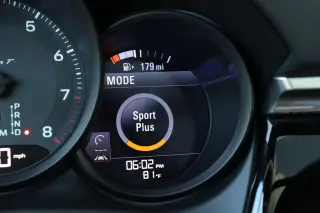 2023 Porsche Macan T