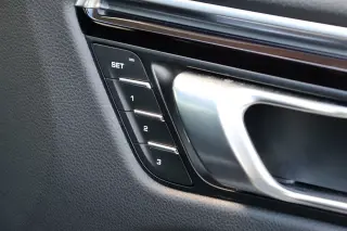 2023 Porsche Macan T