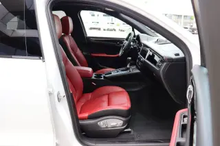 2020 Porsche Macan