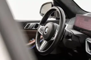 2023 BMW X7 M60i