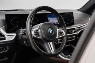 2023 BMW X7 M60i
